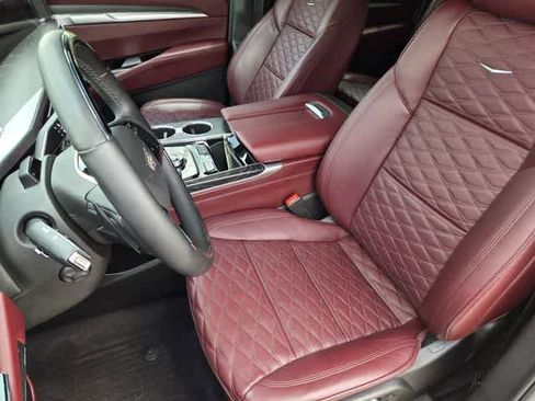 Used 2025 Cadillac Escalade ESV Premium Luxury w/ Touring Package AWD/4WD image 11