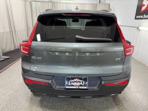 Used 2026 Volvo XC40 B5 Core AWD/4WD image 5