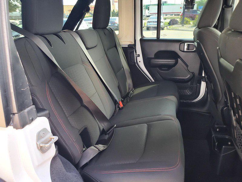 Used 2018 Jeep Wrangler Unlimited Rubicon AWD/4WD image 14
