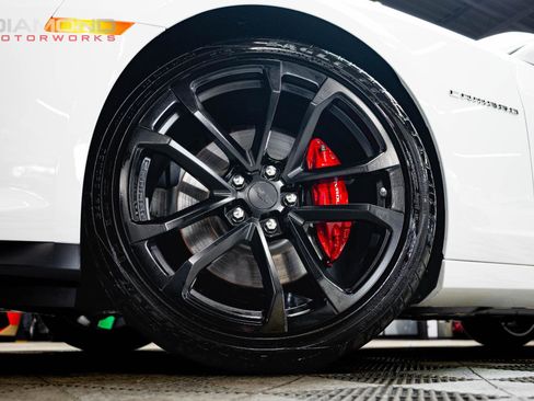 Used 2014 Chevrolet Camaro SS w/ SS Performance Package RWD image 8