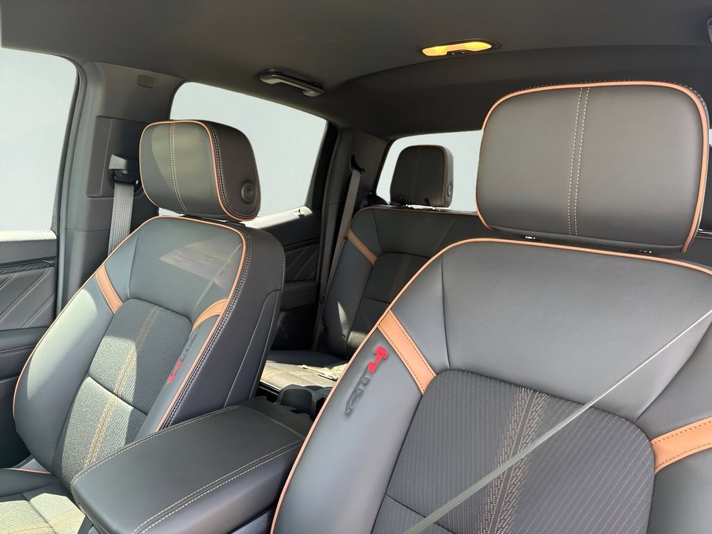 New 2026 GMC Canyon AT4 AWD/4WD image 10