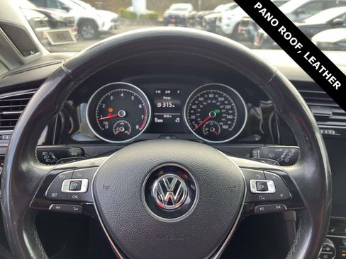 Used 2018 Volkswagen Golf SEL image 31