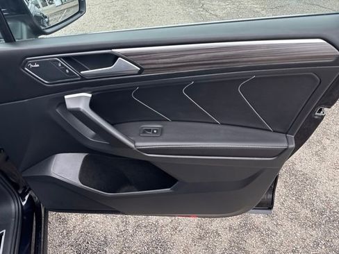 Used 2023 Volkswagen Tiguan SEL R-Line image 36