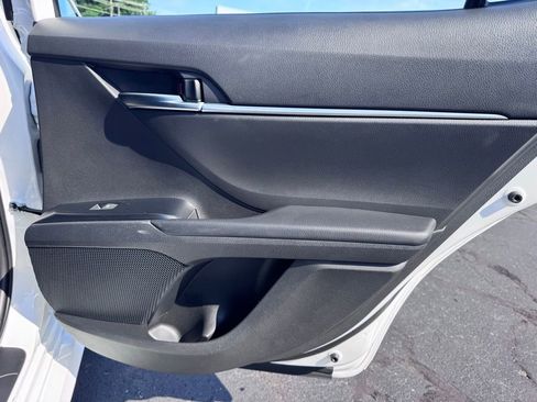 Used 2019 Toyota Camry LE w/ Carpet Mat Package FWD image 24