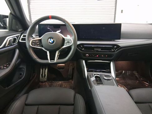 Used 2025 BMW M440i image 4