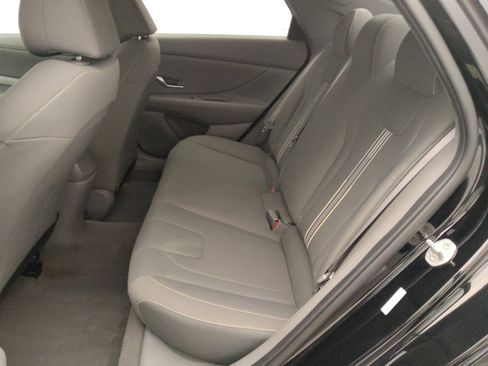 Used 2021 Hyundai Elantra SEL FWD image 18