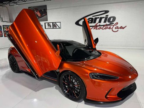 Used 2020 McLaren GT image 9
