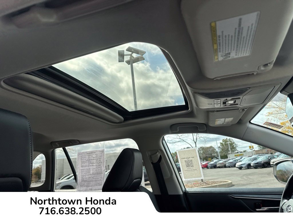 Used 2021 Toyota RAV4 Limited w/ Limited Grade Weather Package AWD/4WD image 17