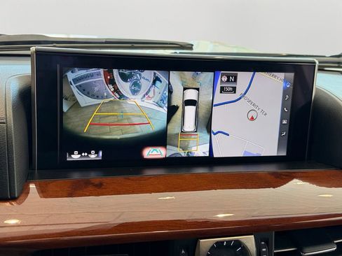 Used 2019 Lexus LX 570 4WD w/ Luxury Package image 22