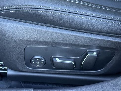 New 2026 BMW 330i Sedan w/ Parking Assistance Package image 18