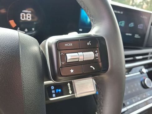 Used 2024 Hyundai Santa Fe SEL image 18