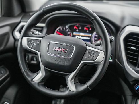 Used 2023 GMC Acadia SLT image 16