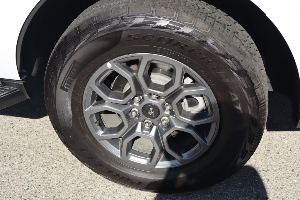 Used 2025 Ford Expedition Active AWD/4WD image 13