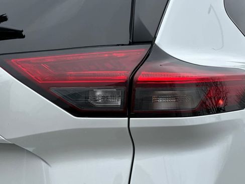 Certified 2026 Nissan Rogue SV w/ Cold Weather Package image 35