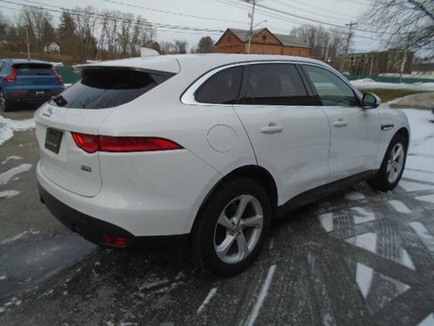 Used 2019 Jaguar F-PACE Premium image 7