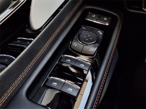 New 2025 Lincoln Aviator Black Label w/ Jet Appearance Package image 7