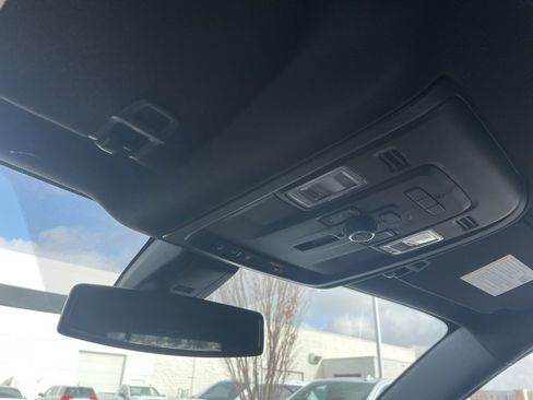 Used 2022 GMC Yukon Denali image 20