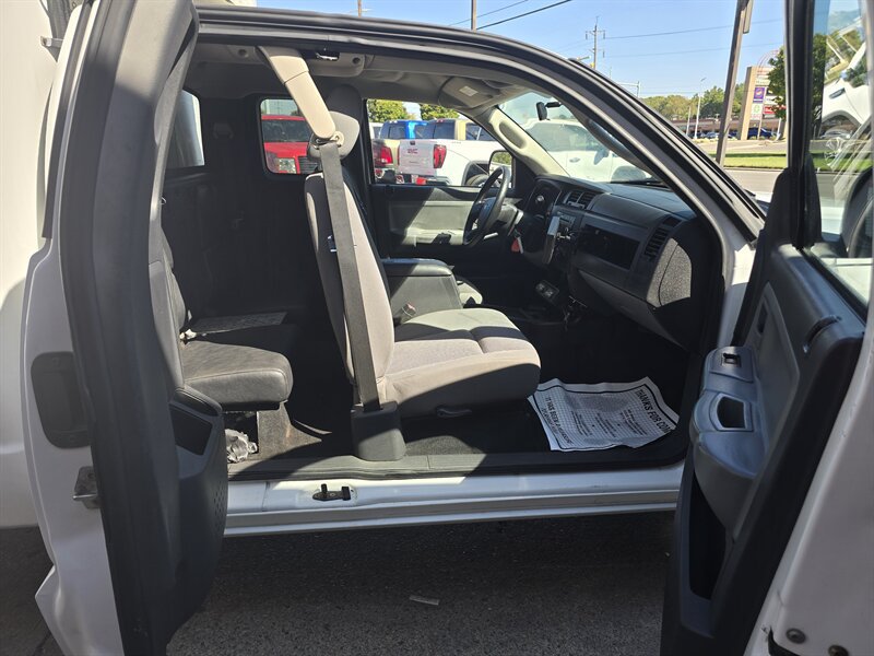 Used 2011 Dodge Dakota Big Horn w/ Trailer Tow Group RWD image 15