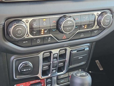 New 2026 Jeep Wrangler Unlimited Rubicon image 11