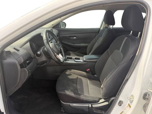 Used 2022 Nissan Sentra SV image 9