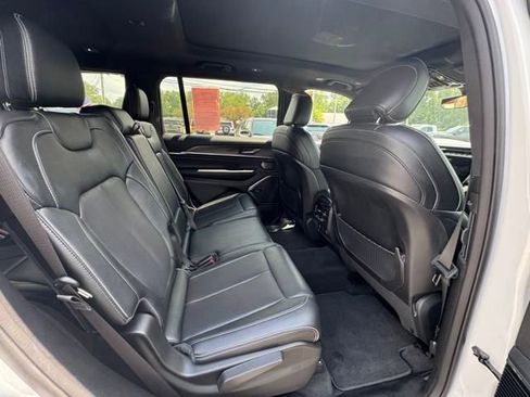 Used 2022 Jeep Grand Cherokee L Overland image 20