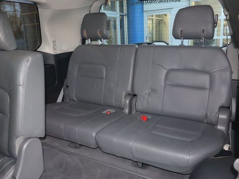 Used 2009 Toyota Land Cruiser image 10