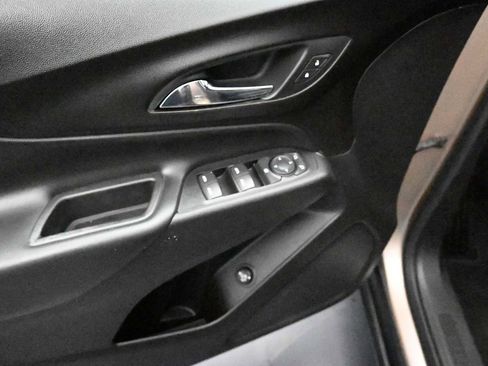 Used 2018 Chevrolet Equinox LT AWD/4WD image 10