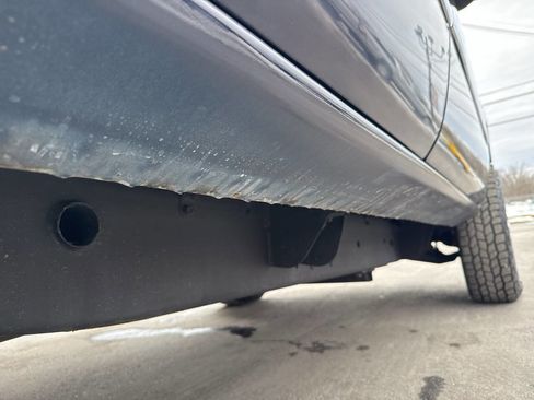 Used 2005 GMC Sierra 2500 SLE w/ Snow Plow Prep Package image 9