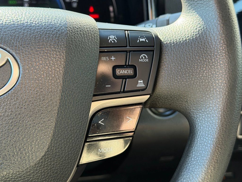 Used 2025 Toyota Camry LE FWD image 17