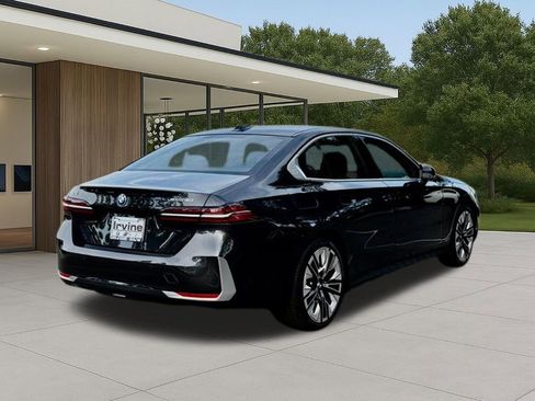 New 2026 BMW i5 eDrive40 w/ Premium Package RWD image 8