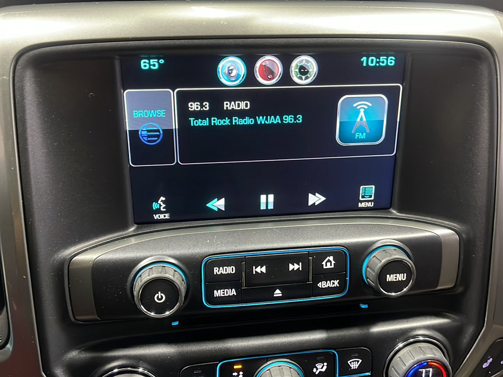 Used 2015 Chevrolet Silverado 1500 LTZ AWD/4WD image 8