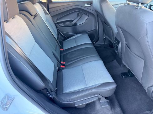 Used 2019 Ford Escape SE FWD image 31