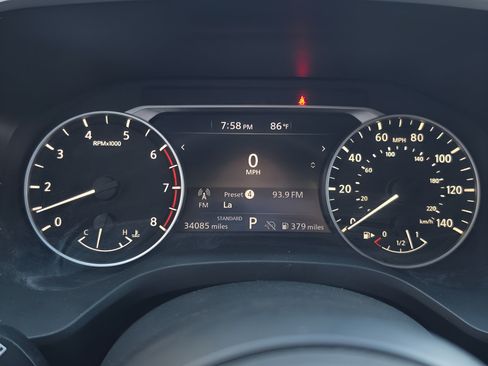 Used 2023 Nissan Rogue S FWD image 12