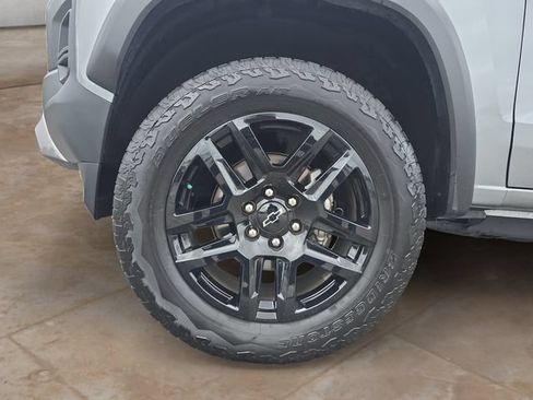 Used 2024 Chevrolet Colorado Trail Boss w/ Technology Package AWD/4WD image 14