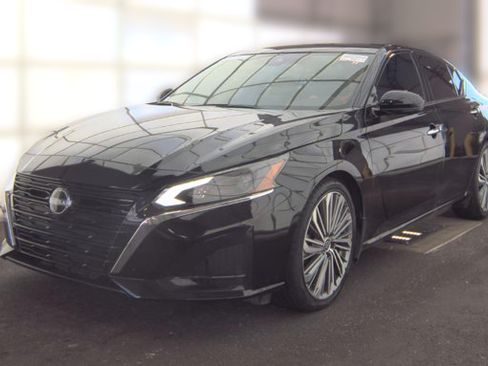 Used 2023 Nissan Altima 2.5 SL FWD image 16