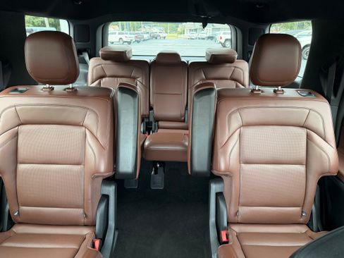 Used 2025 Lincoln Navigator Reserve AWD/4WD image 24