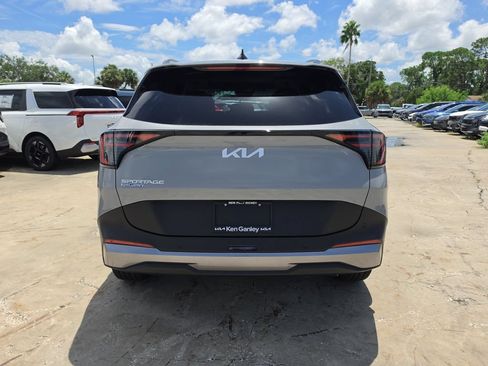 New 2027 Kia Sportage EX FWD image 7