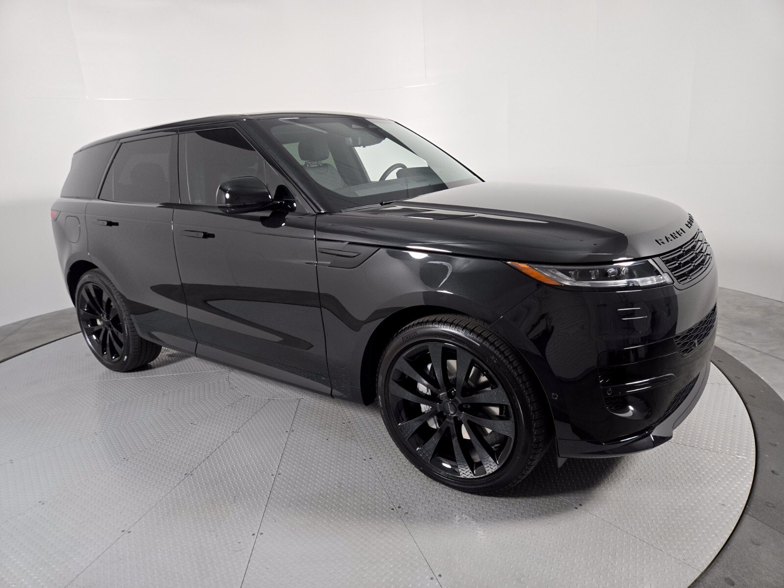 New 2027 Land Rover Range Rover Sport Dynamic SE AWD/4WD image 16