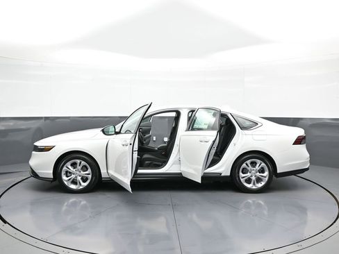 New 2026 Honda Accord LX image 34