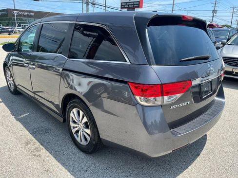 Used 2017 Honda Odyssey SE image 3