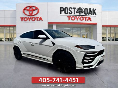 Used 2020 Lamborghini Urus AWD/4WD image 10
