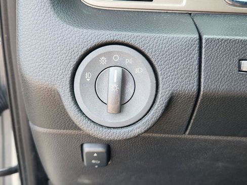 Used 2014 Lincoln Navigator 4WD image 22