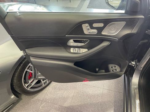 Used 2025 Mercedes-Benz GLE 450e 4MATIC w/ Winter Package image 25