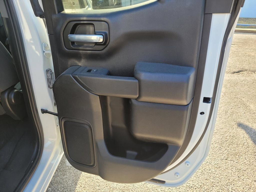Used 2023 Chevrolet Silverado 1500 Custom RWD image 10