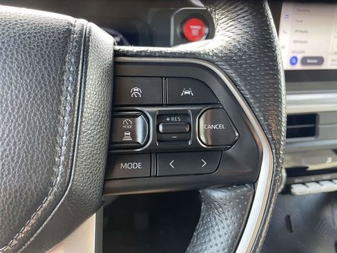 Used 2024 Toyota Tacoma TRD Off-Road image 25