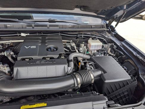 Used 2022 Nissan Frontier SV AWD/4WD image 26