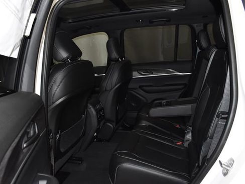 New 2025 Jeep Grand Cherokee Limited w/ Trailer Tow Package image 28