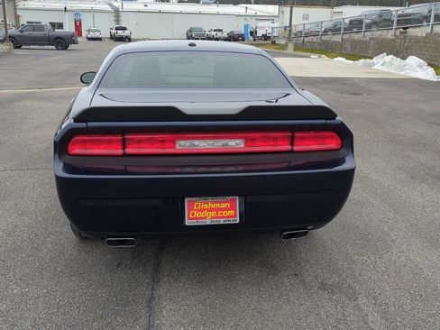 Used 2013 Dodge Challenger SXT image 5