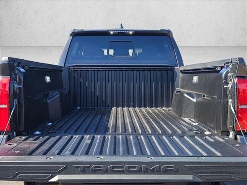 Certified 2025 Toyota Tacoma SR5 AWD/4WD image 6