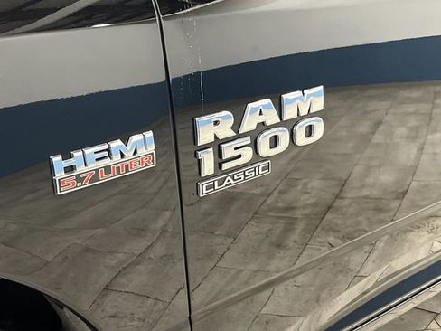 Used 2022 RAM 1500 Classic SLT image 30
